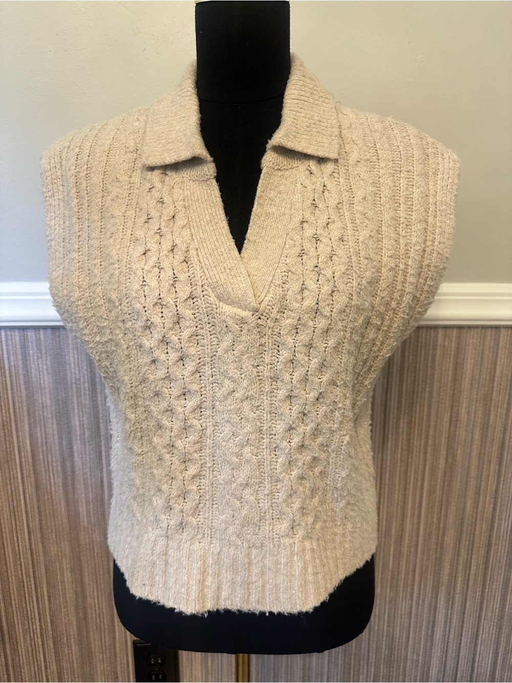 Pink Rose XL Cable Knit Sweater Vest Cream Collared V-Neck Preppy Cottagecore